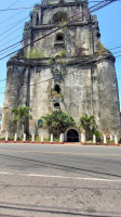 Chowking Laoag Centro outside