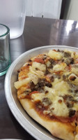 Lev's Pizza food