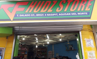 Fhudz Store outside