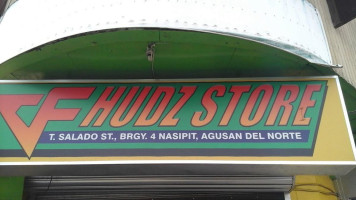 Fhudz Store outside