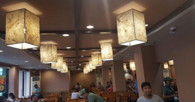 Mang Inasal Lingayen inside