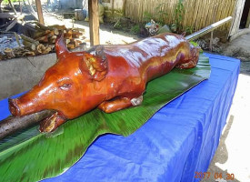 Omie's Lechon (rommel Duetes) food