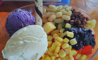 Bern's Bakeshoppe And Halo-halo food