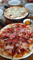 Giuseppe Pizzeria And Sicilian Roast Mactan food