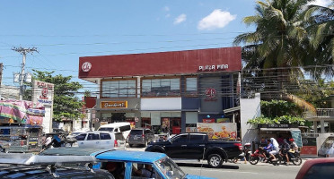 Jollibee outside