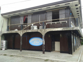 Cobadonga Inn outside