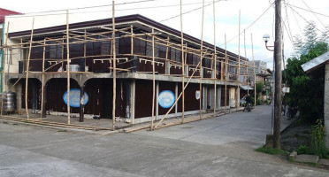Cobadonga Inn outside