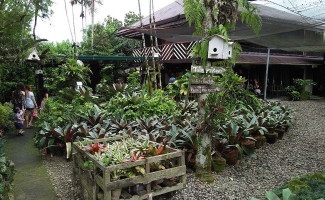 Isabelito's Cusina Filipino outside