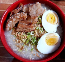 Lugaw Con Bagnet food