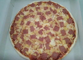 D' Crunch Italian Pizza food