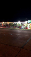 Tsikenamit outside
