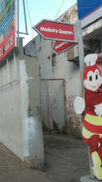 Jollibee outside