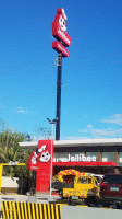 Jollibee outside