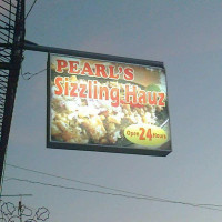 Pearl Sizzling Hauz outside