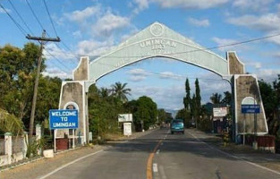 Umingan Public Market outside