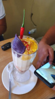 Ben's Halo Halo Candelaria Branch food