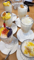 Ben's Halo Halo Candelaria Branch food