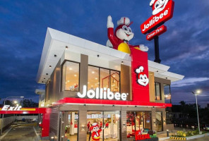 Jollibee outside