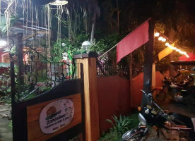 Barrio Zambaleneo Kainan Sa Kubo Ni Kaka outside