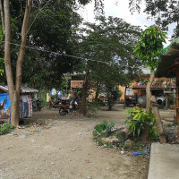 Esteban's Lomi outside