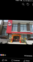 Jollibee outside