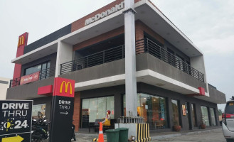 Mcdonald's Sta. Cruz Highway outside