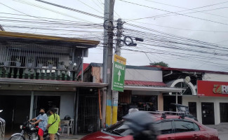 Jollibee outside