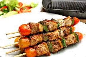 Ellie Bellie's Kebabs food