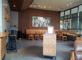 Starbucks Summit Ridge Tagaytay inside