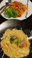 Chookiat Pool And Pizza, Mae Sariang Town food