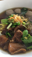 ก๋วยเตี๋ยวเนื้อตุ๋นเจ๊กยาว food