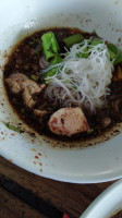 ร้านก๋วยเตี๋ยวเรือแม่ประไพ food