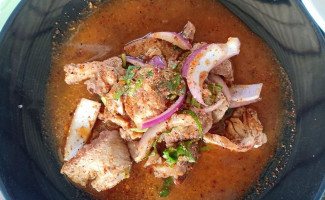 ส้มตำอ้อยใจ food