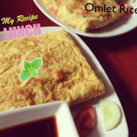 Cafe' De Grill food
