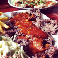 Cafe' De Grill food
