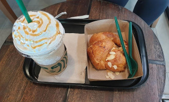 Starbucks Robinson Buriram food