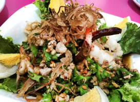 ร้านอาหารน้องส้ม ซ.12 food