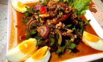 บ้านสวนบึงกาญจน์ food