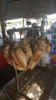 ร้านป้าหีดข้าวมันไก่ หลังสถานีรถไฟบ้านส้อง เจ้าเก่าเปิดมานาน กว่า 30 ปี outside