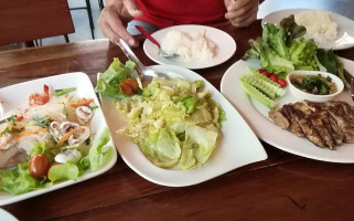 Lan Pho Cafe food