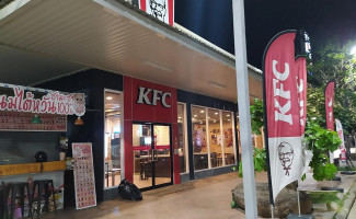 Kfc Lotus Chatturat outside