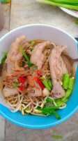 ร้านเคน ก๋วยเตี๋ยวลูกชิ้นแชมป์ food