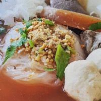 ร้านเคน ก๋วยเตี๋ยวลูกชิ้นแชมป์ food