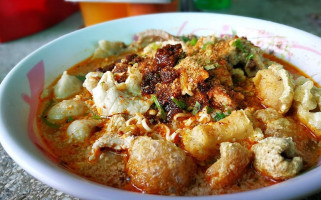 ร้านก๋วยเตี๋ยวต้มยำบางขวน food