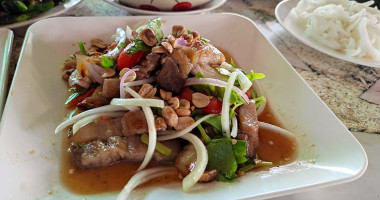 ร้านบ้านส้มตำ จุดชมวิวบางแก้ว food