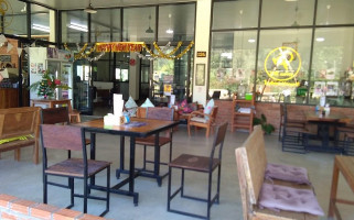 โรงคั่วกาแฟคิงคอฟฟี่ King Koffee Roast House inside