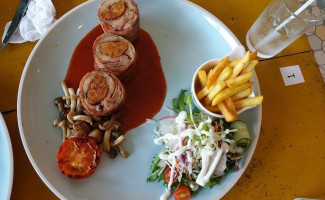 เครซี่ บี สเต็กเฮ้าส์ สวนผึ้ง By Chef Otto drink