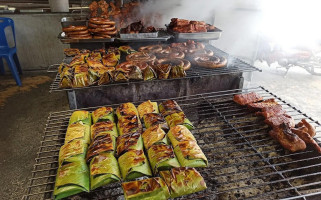 Mae Luang Pen, Grilled Meats Extravaganza, Mae Sariang City food