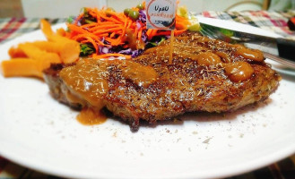 Up2u กะแล้วแต่ (steak House) food