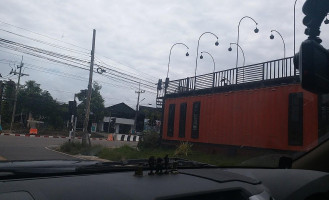 Container คอนเทนเนอร์ บาร์ outside